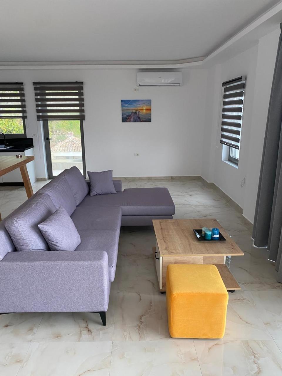 Yiannis & Victoria Apartamento Himarë